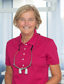 Dr. Nicola Zwernemann